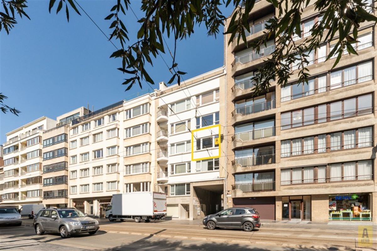 Instapklaar zonnig appartement in centrum en vlak aan de dijk!