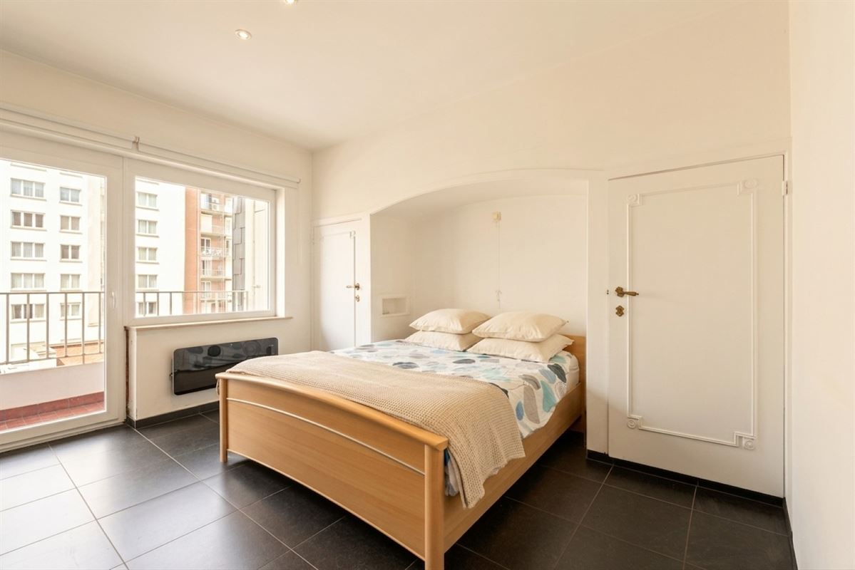 Instapklaar zonnig appartement in centrum en vlak aan de dijk!