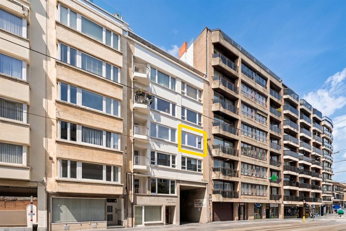 Instapklaar zonnig appartement in centrum en vlak aan de dijk!