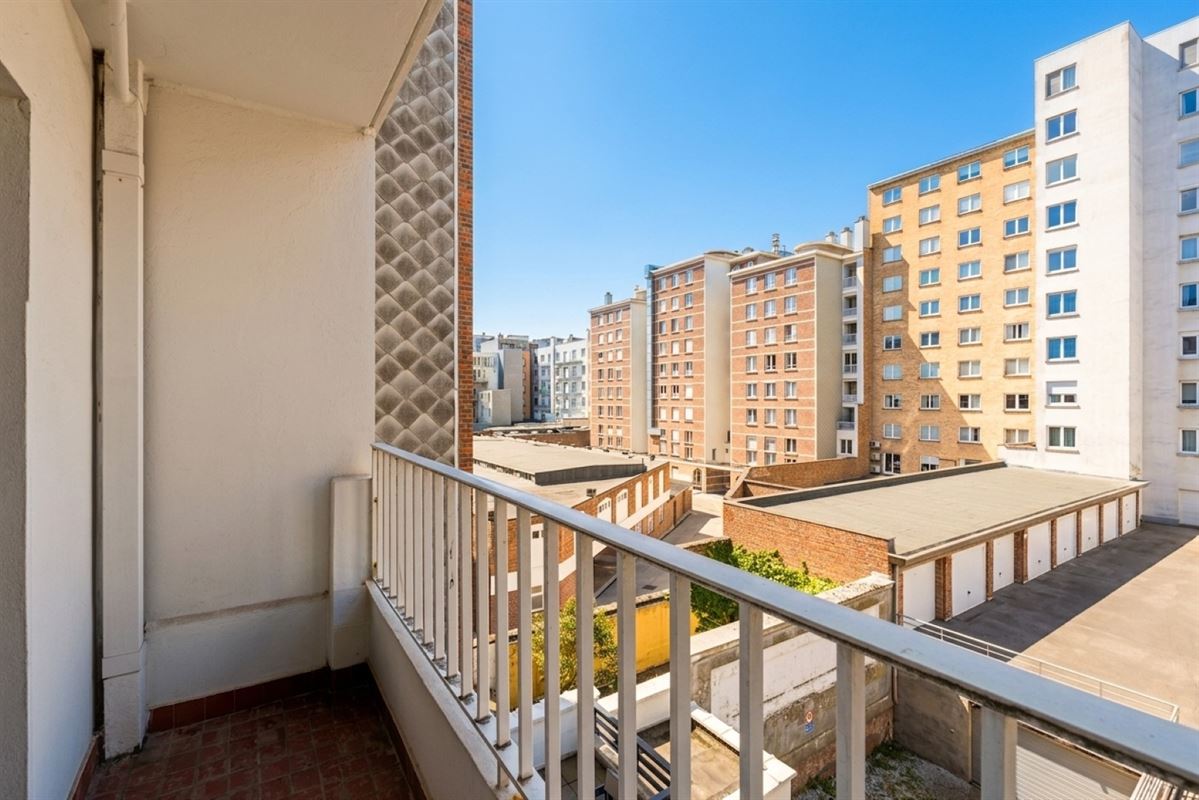 Instapklaar zonnig appartement in centrum en vlak aan de dijk!
