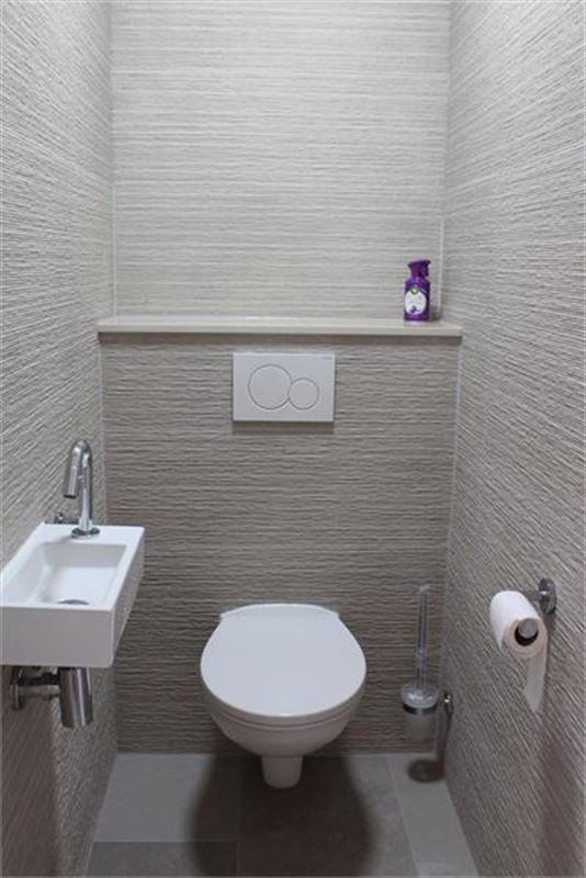 Zonnig en instapklaar hoekappartement vlakbij strand en winkels!