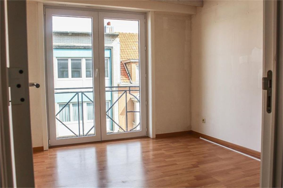 Zonnig en instapklaar hoekappartement vlakbij strand en winkels!