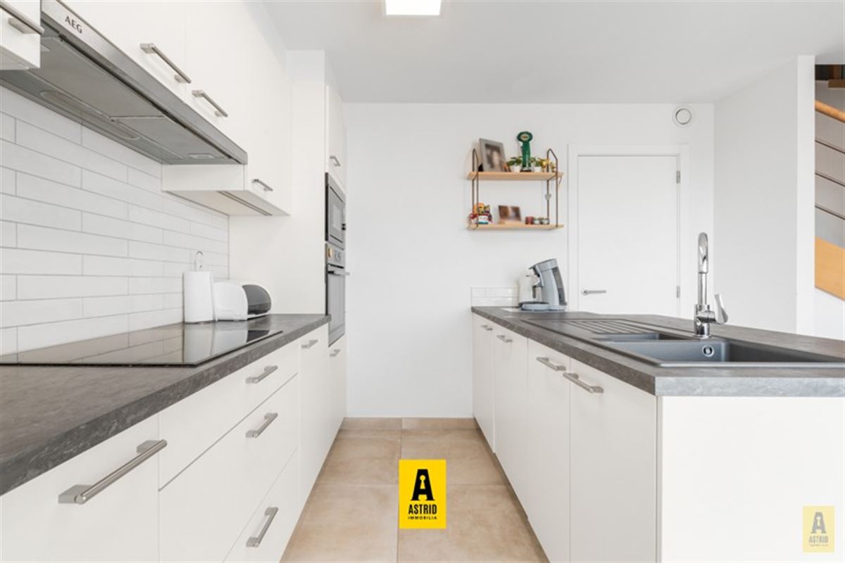 🌊 Instapklaar duplexappartement in hartje Bredene!