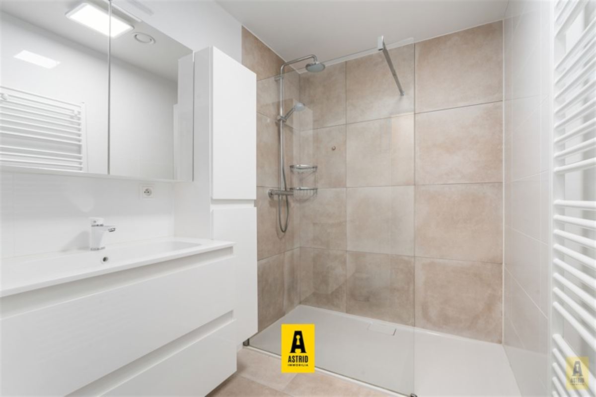 🌊 Instapklaar duplexappartement in hartje Bredene!