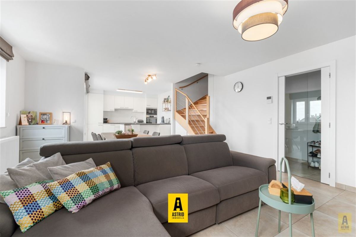 🌊 Instapklaar duplexappartement in hartje Bredene!
