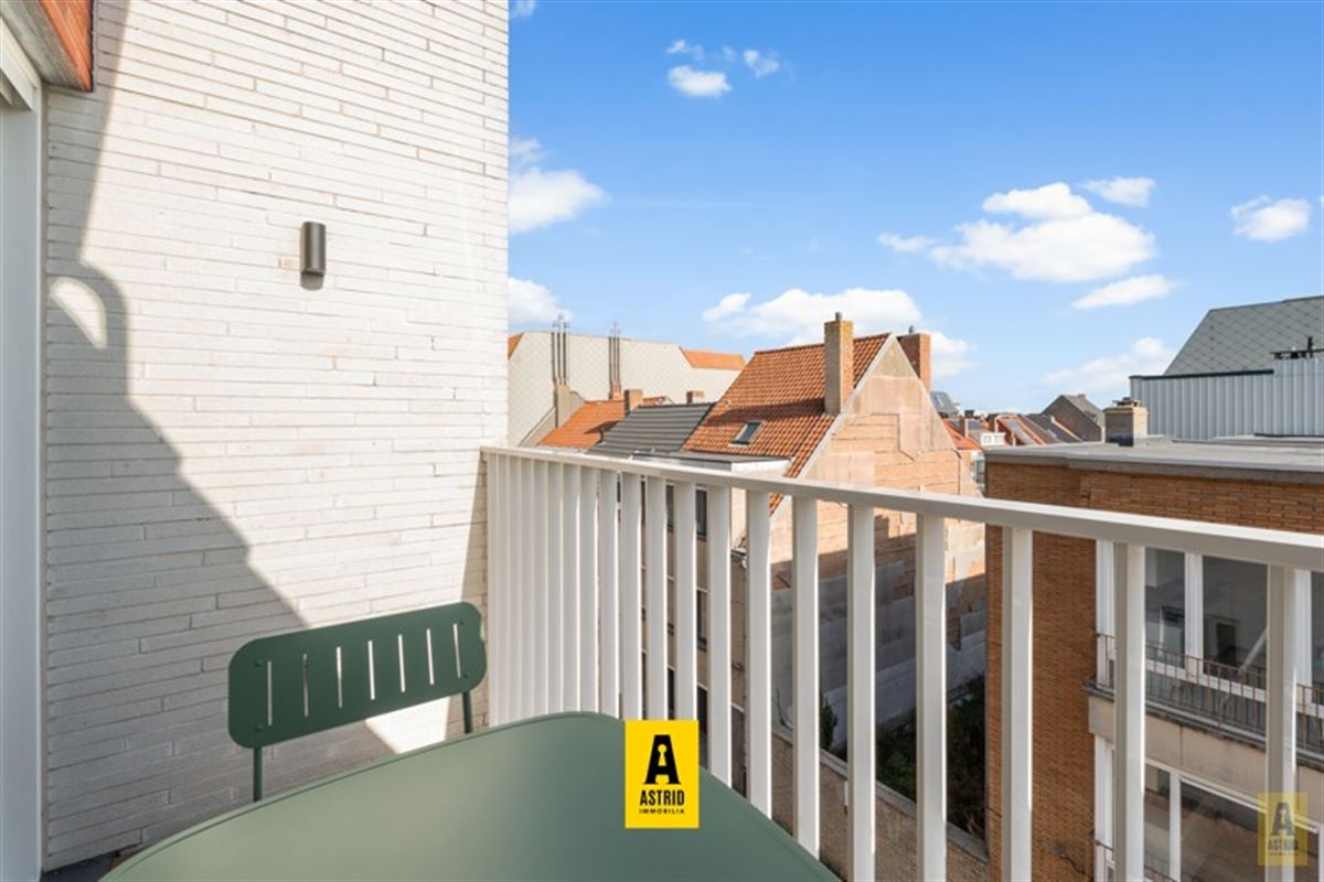 🌊 Instapklaar duplexappartement in hartje Bredene!