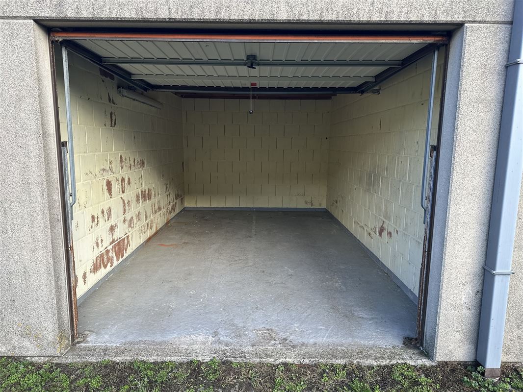 Gelijkvloerse garagebox centrum Bredene - Duinen