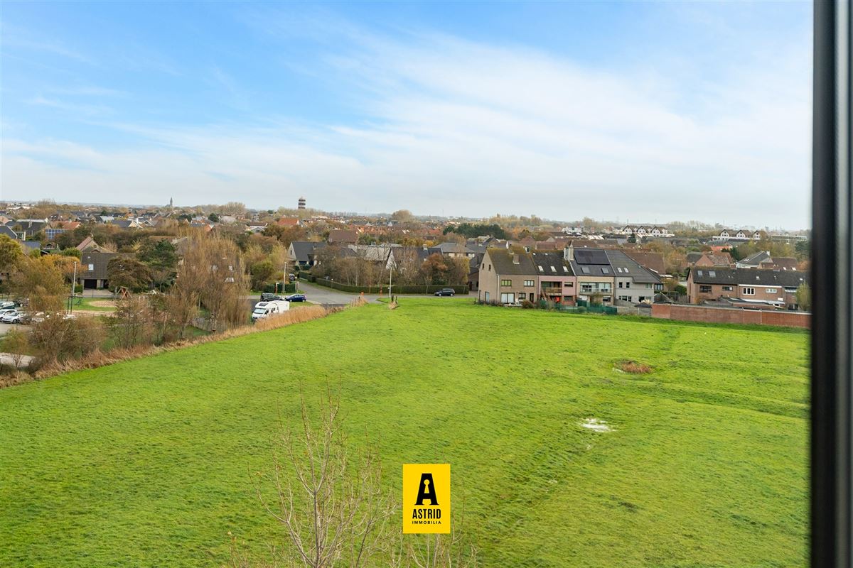 Volledig gerenoveerd appartement met zeezicht in Bredene