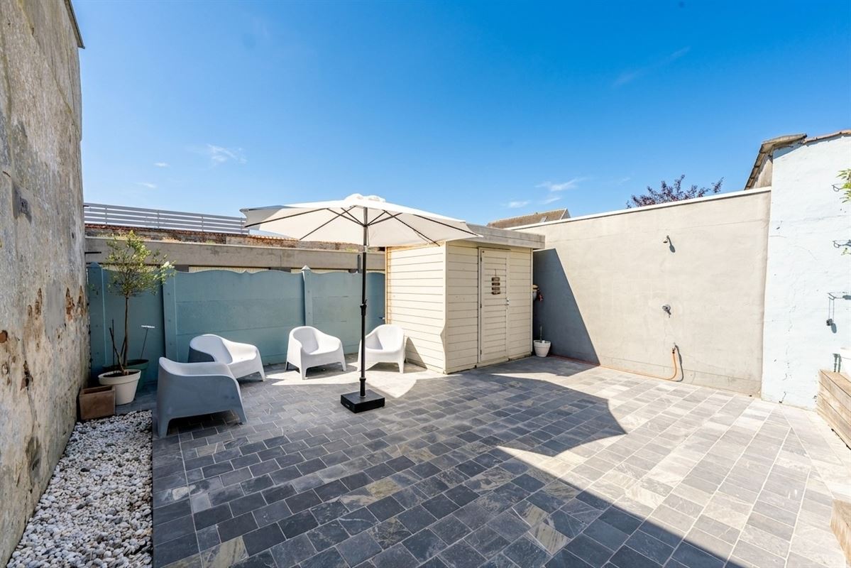 Statige herenwoning met karakter, ruimte en moderne luxe op toplocatie in Oostende