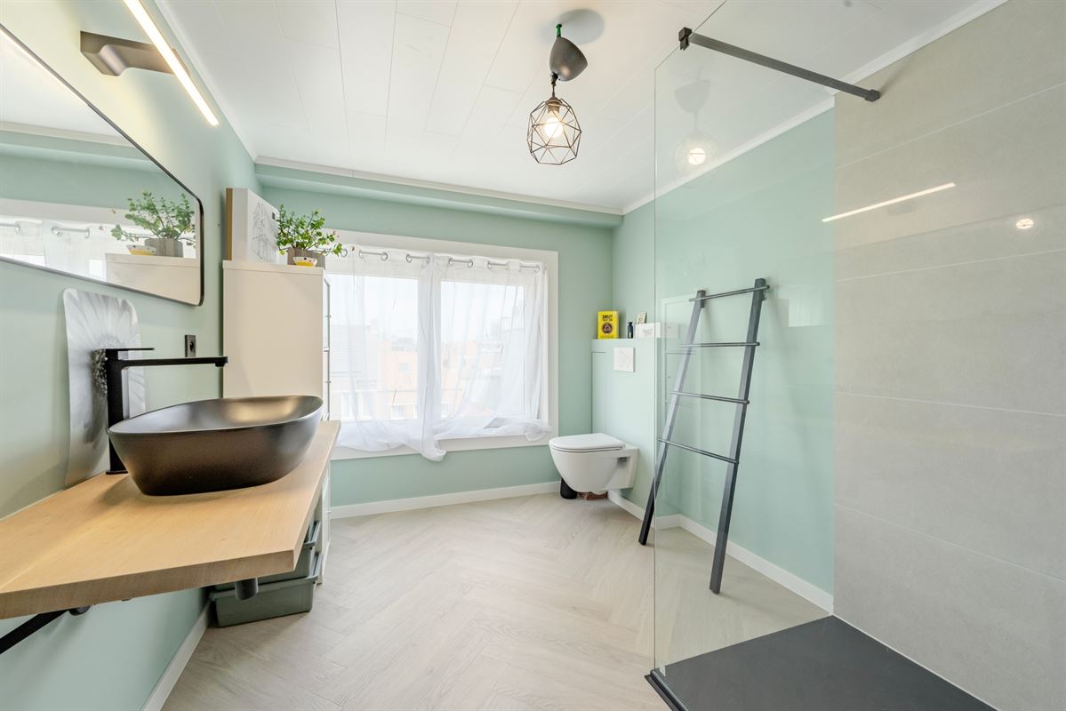 Statige herenwoning met karakter, ruimte en moderne luxe op toplocatie in Oostende