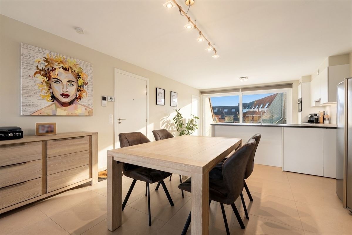 Duplex met 3 slaapkamers, 2 badkamers en zonnige terrassen