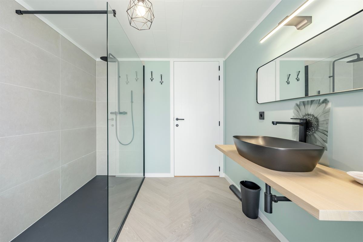 Statige herenwoning met karakter, ruimte en moderne luxe op toplocatie in Oostende
