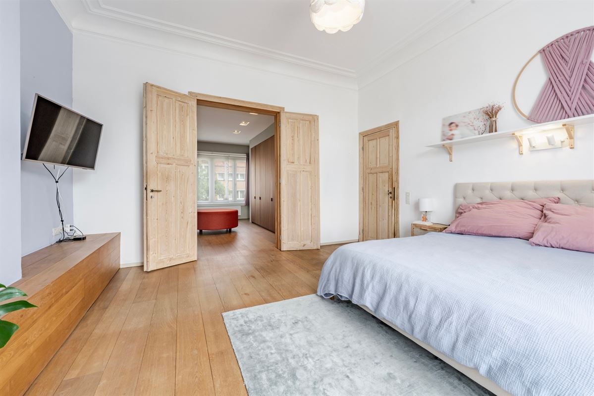 Statige herenwoning met karakter, ruimte en moderne luxe op toplocatie in Oostende