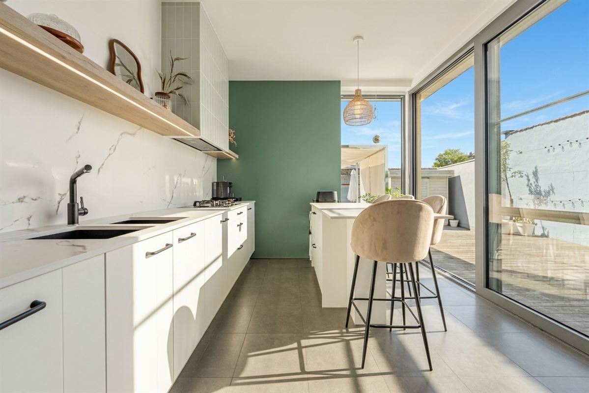 Statige herenwoning met karakter, ruimte en moderne luxe op toplocatie in Oostende