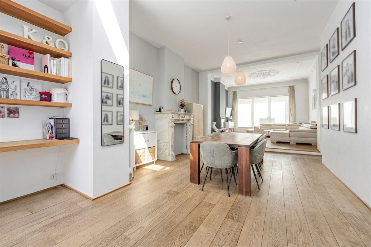 Statige herenwoning met karakter, ruimte en moderne luxe op toplocatie in Oostende