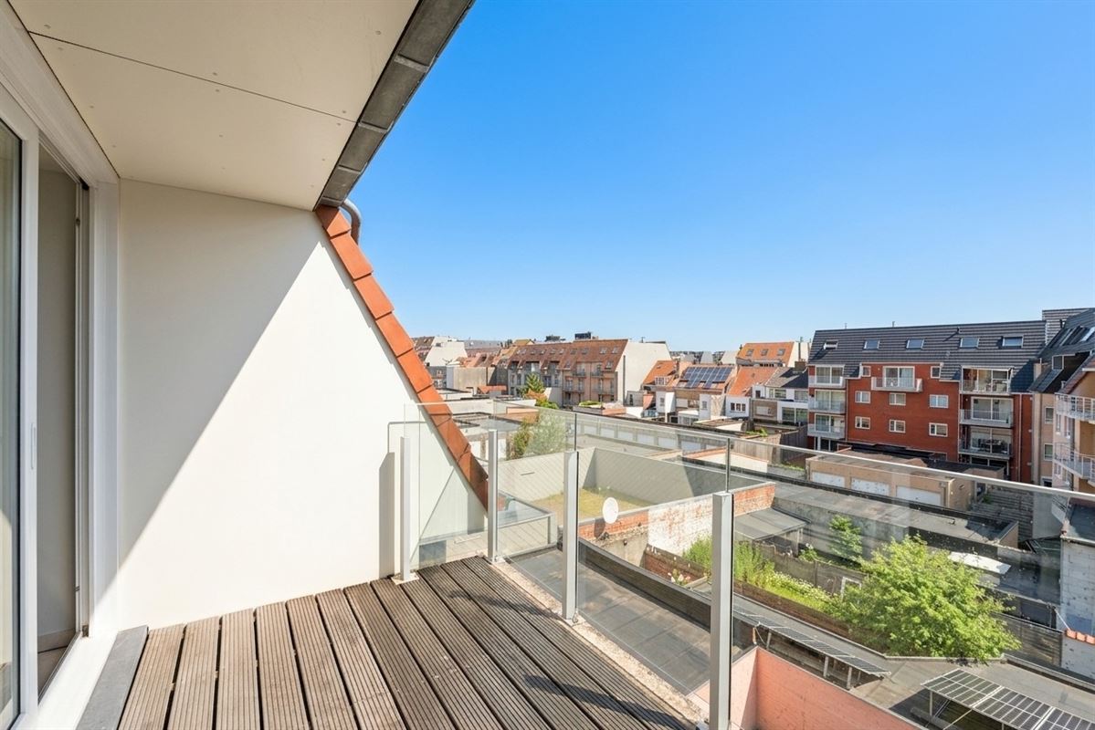 Duplex met 3 slaapkamers, 2 badkamers en zonnige terrassen
