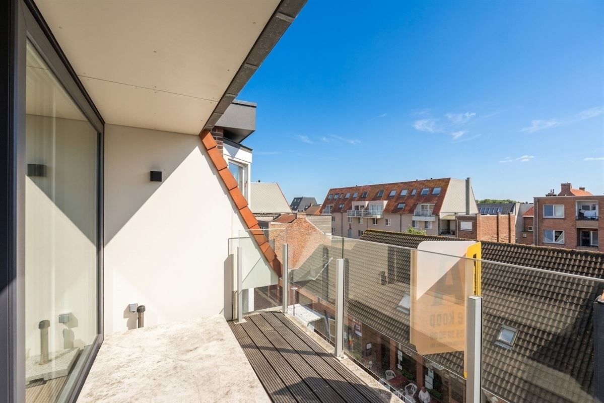 Duplex met 3 slaapkamers, 2 badkamers en zonnige terrassen