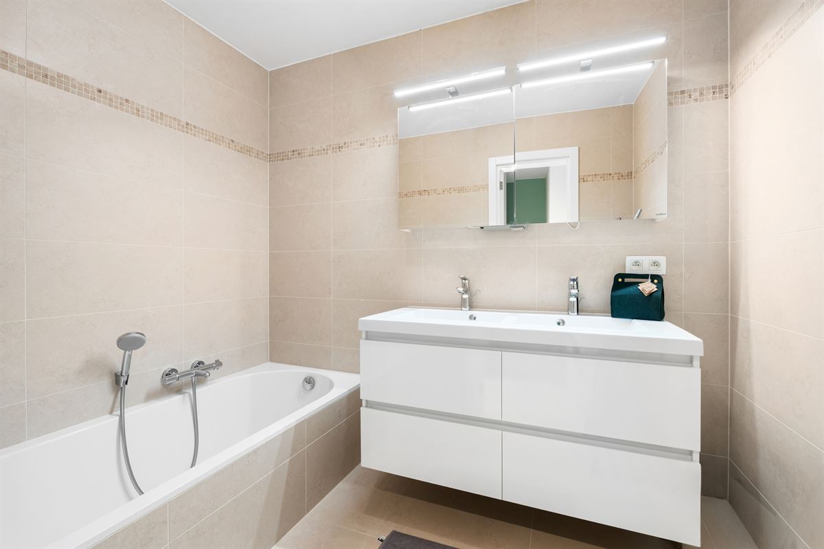 Duplex met 3 slaapkamers, 2 badkamers en zonnige terrassen