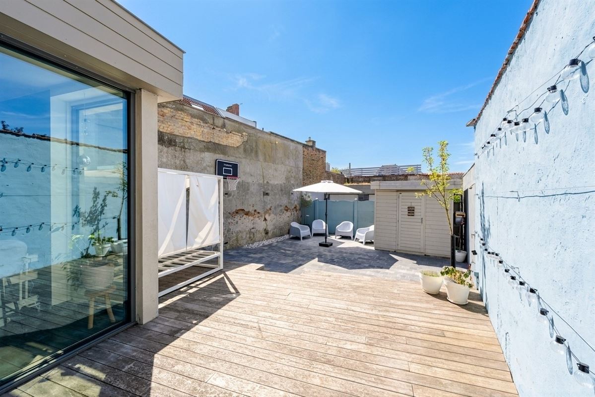 Statige herenwoning met karakter, ruimte en moderne luxe op toplocatie in Oostende