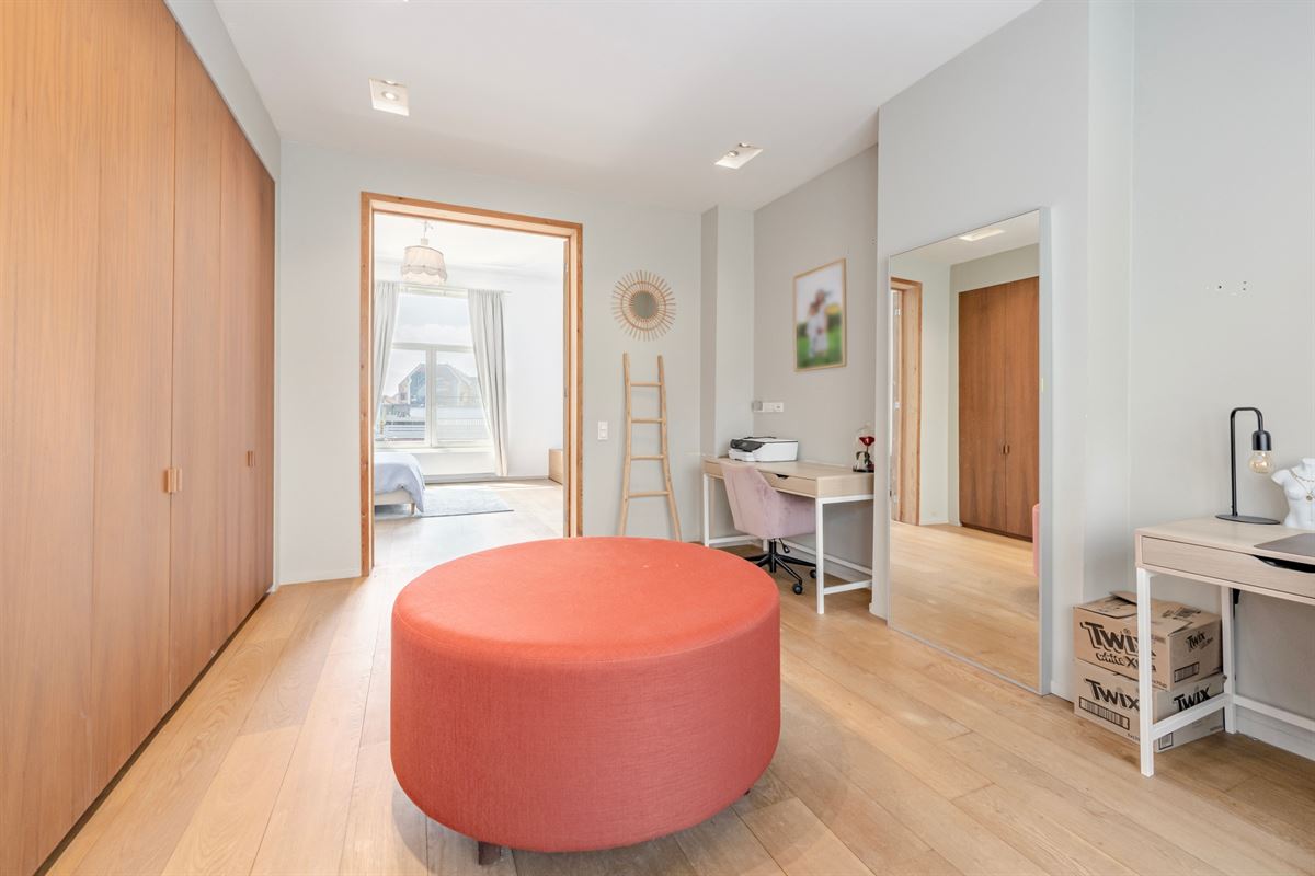Statige herenwoning met karakter, ruimte en moderne luxe op toplocatie in Oostende