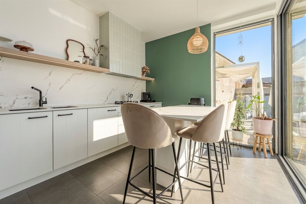 Statige herenwoning met karakter, ruimte en moderne luxe op toplocatie in Oostende