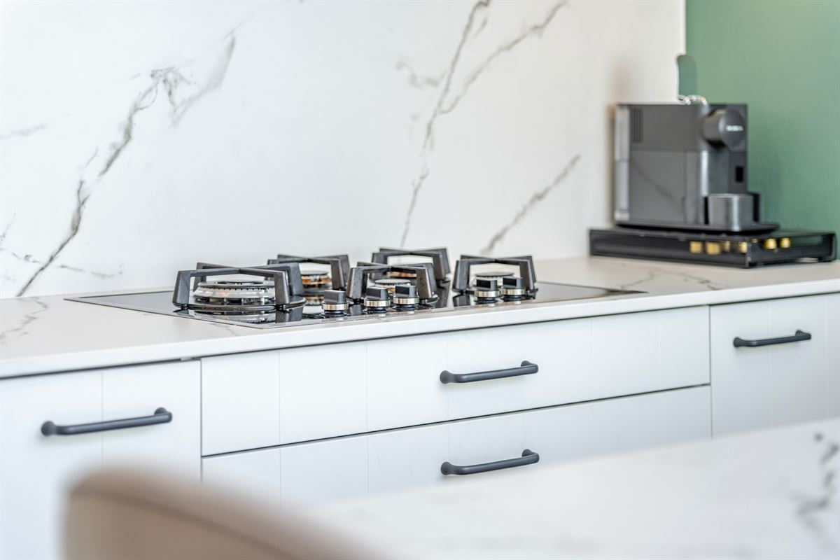 Statige herenwoning met karakter, ruimte en moderne luxe op toplocatie in Oostende