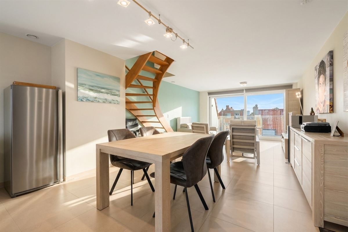 Duplex met 3 slaapkamers, 2 badkamers en zonnige terrassen