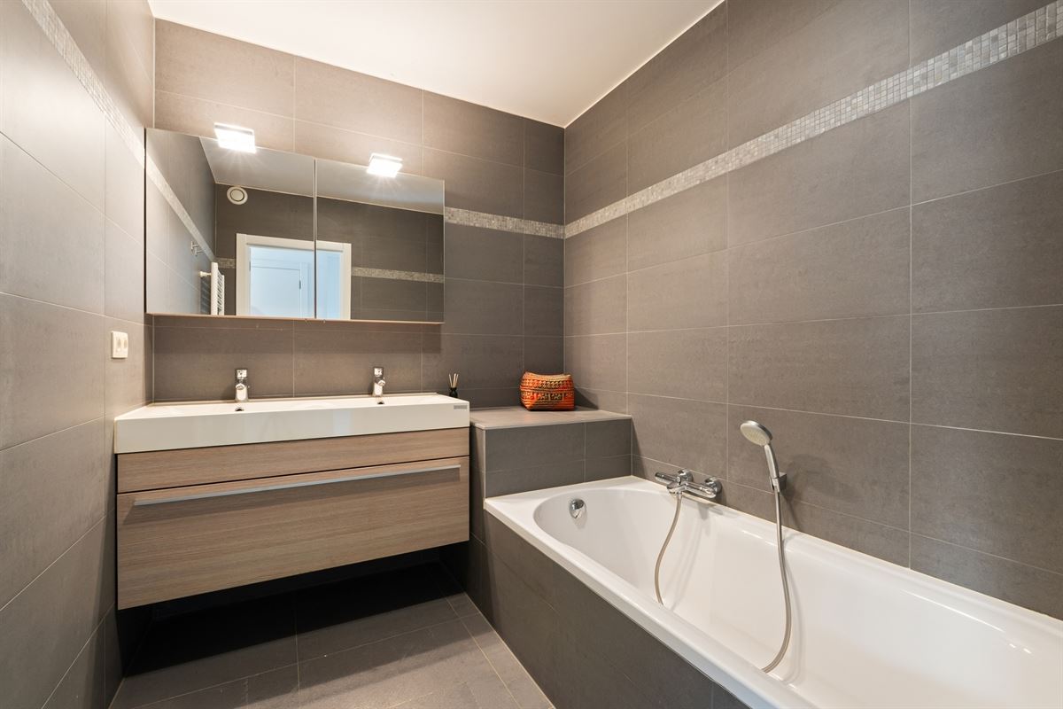 Ruim duplexappartement vlak bij zee