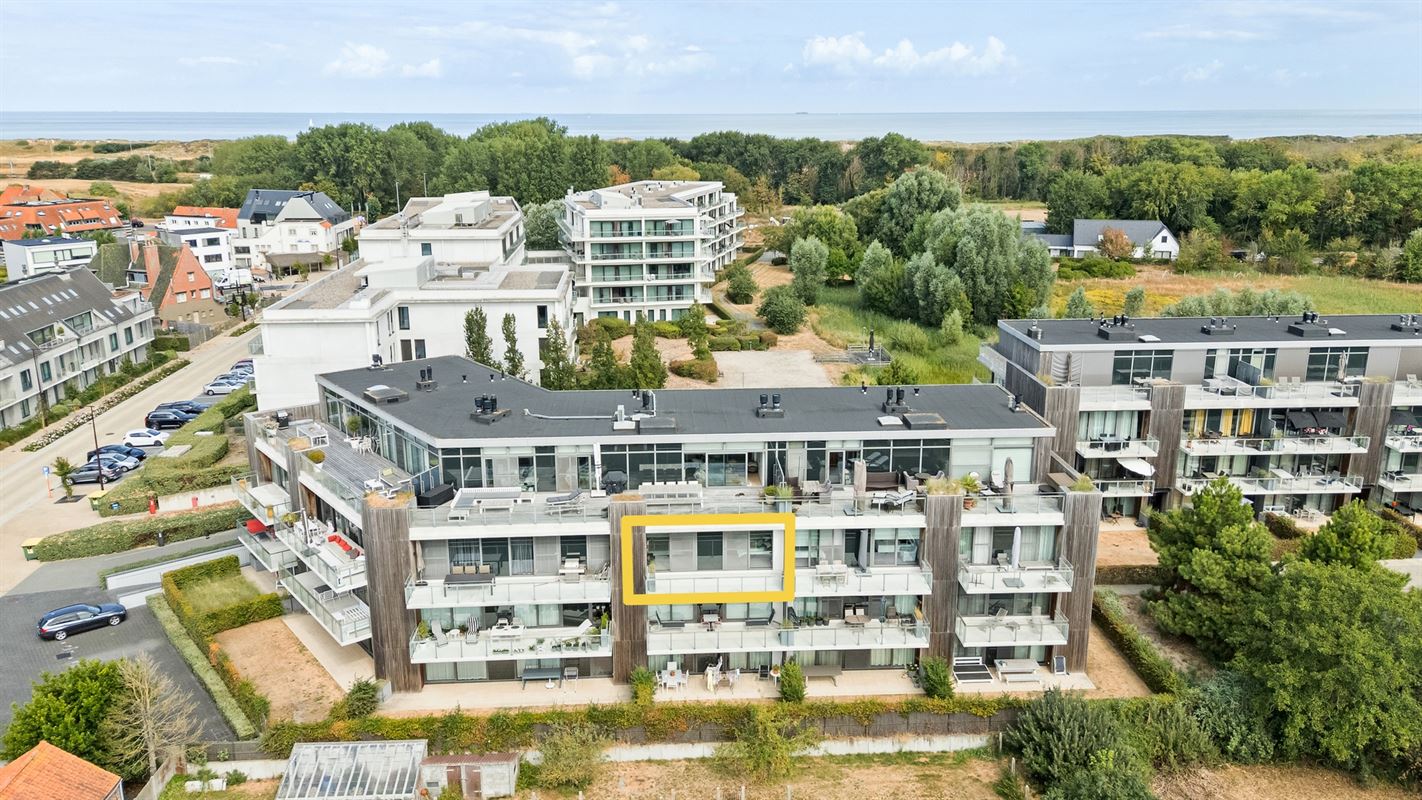 LICHTRIJK APPARTEMENT MET TWEE TERRASSEN