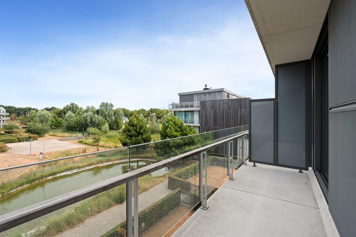 LICHTRIJK APPARTEMENT MET TWEE TERRASSEN