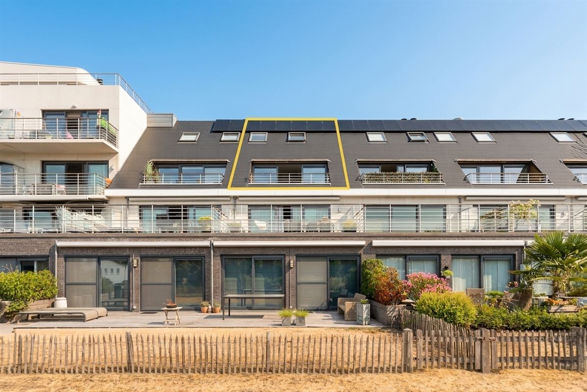 Ruim duplexappartement vlak bij zee