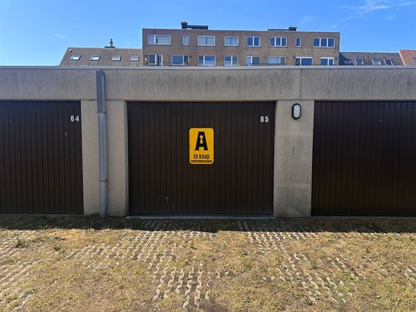 Gelijkvloerse garagebox in centrum Bredene-Duinen