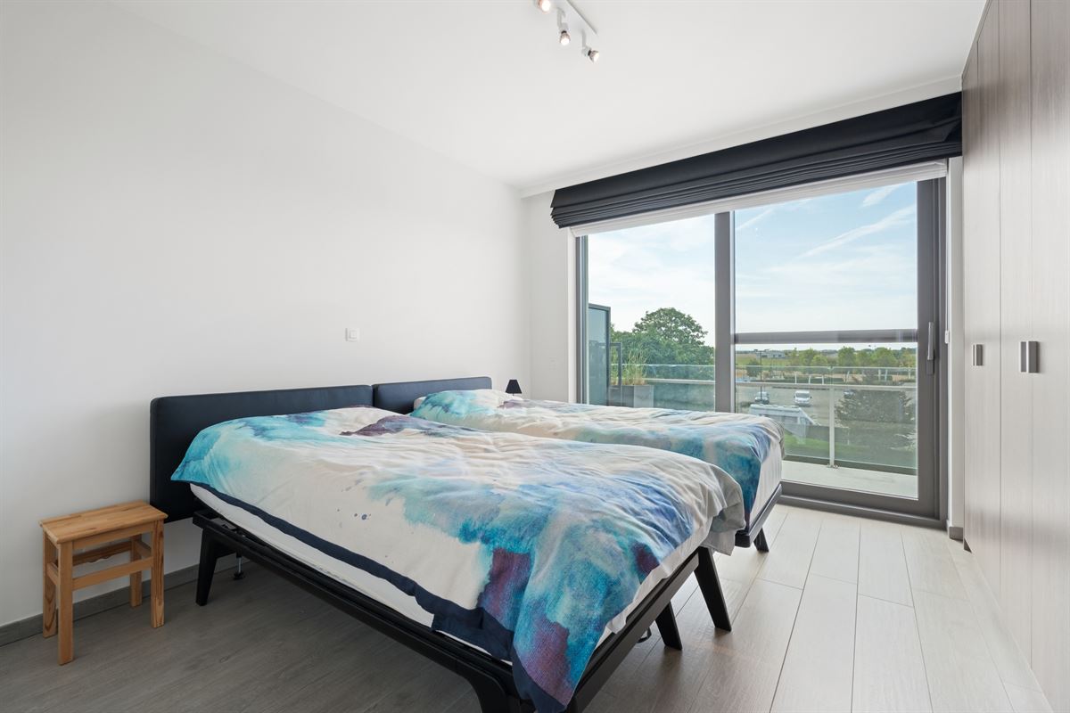 LICHTRIJK APPARTEMENT MET TWEE TERRASSEN