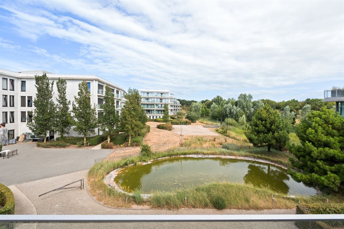 LICHTRIJK APPARTEMENT MET TWEE TERRASSEN