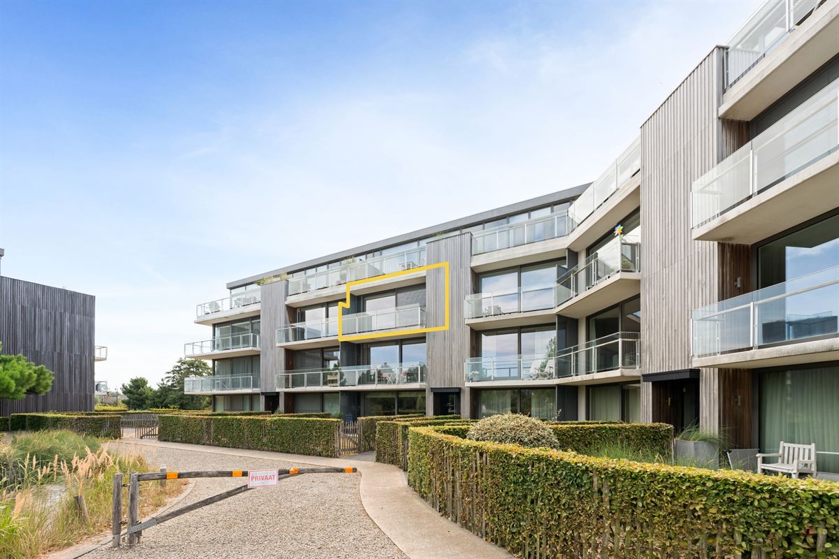 LICHTRIJK APPARTEMENT MET TWEE TERRASSEN