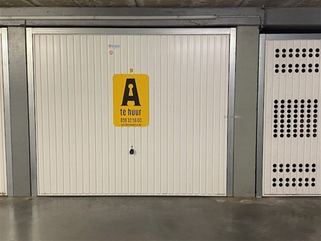 Grote ondergrondse garagebox in centrum Bredene-Duinen