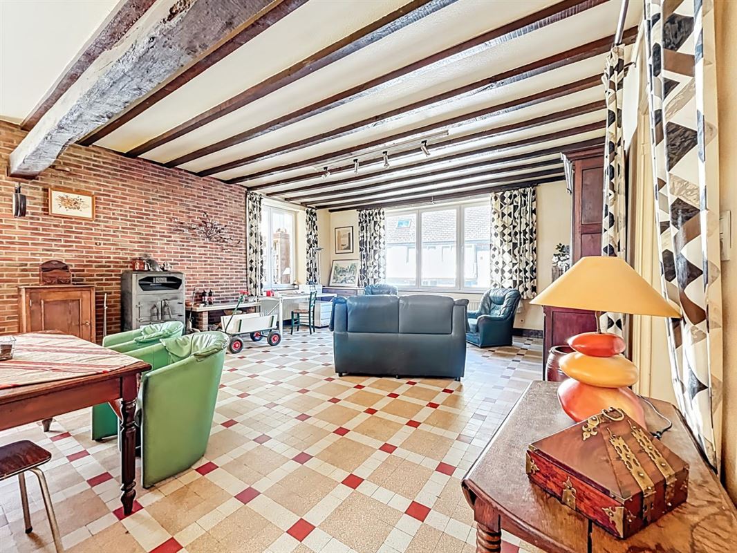 Beleggingspand in La Roche-en-Ardenne - 3 units, kantoorruimte en unit voor vrije beroepen