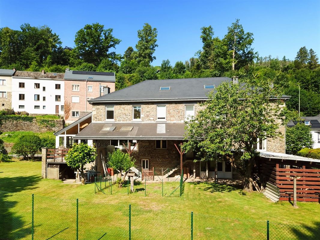 Immeuble de rapport à La Roche-en-Ardenne- 3 unités, plateau de bureaux et unité pour profession libérale