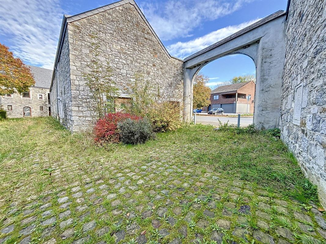 Karakteristieke investeringsgebouwen die moeten worden gerenoveerd (12 potentiële woningen) in Hargimont