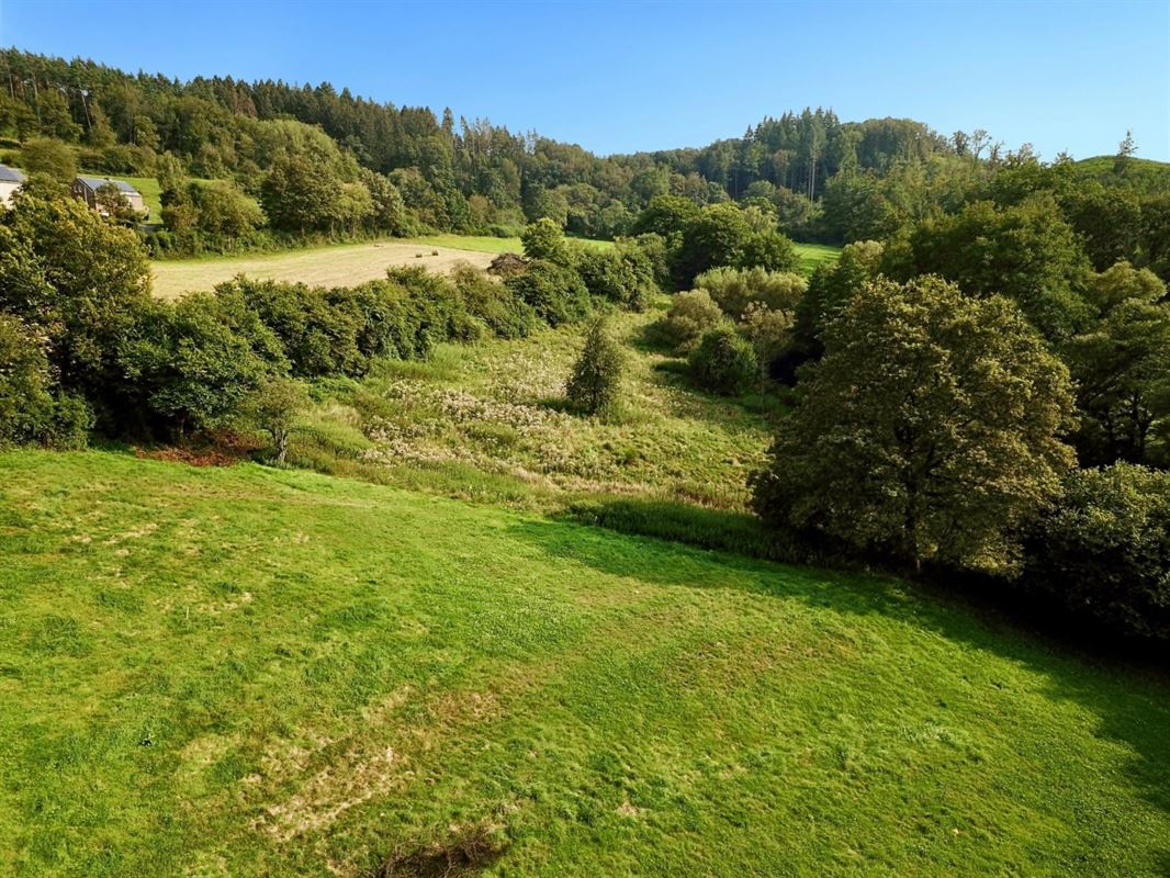 Terrain dans une rue calme de 10ares 80centiares sur les hauteurs de Rendeux