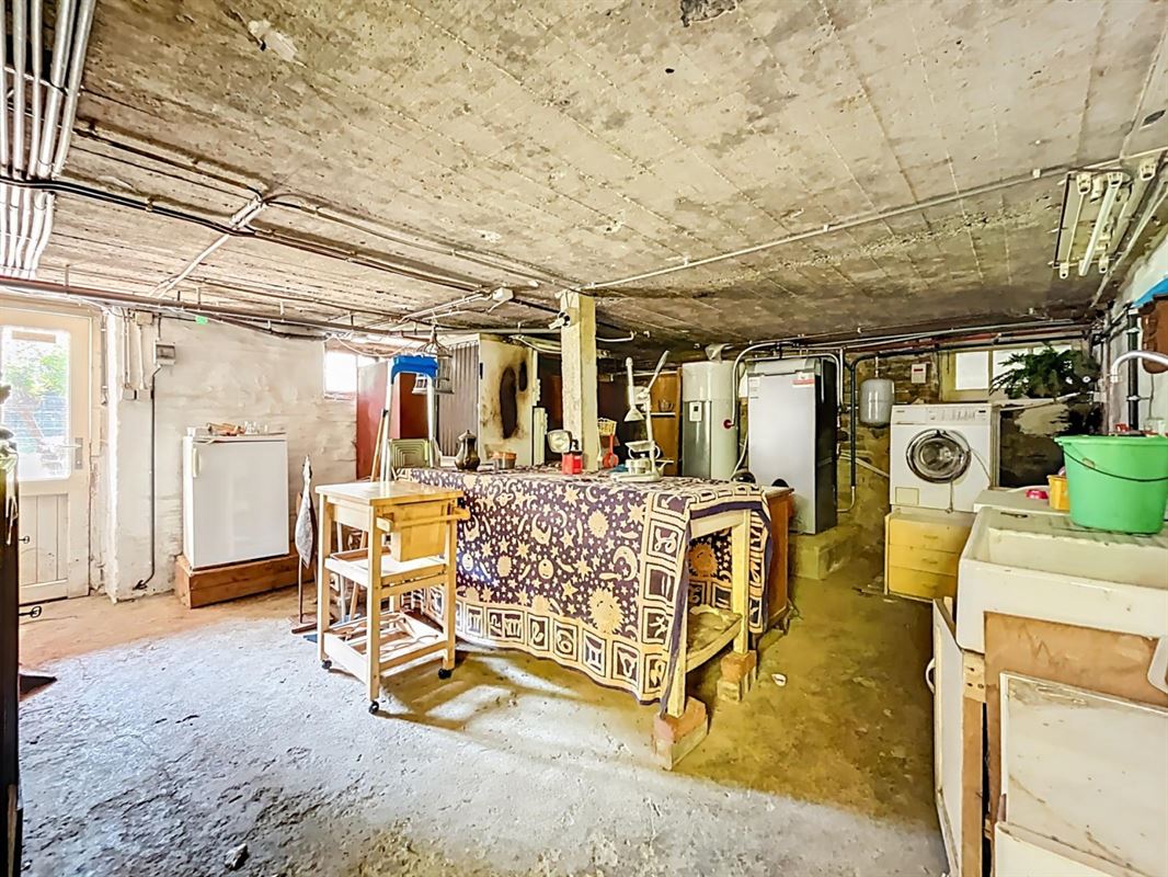 Beleggingspand in La Roche-en-Ardenne - 3 units, kantoorruimte en unit voor vrije beroepen