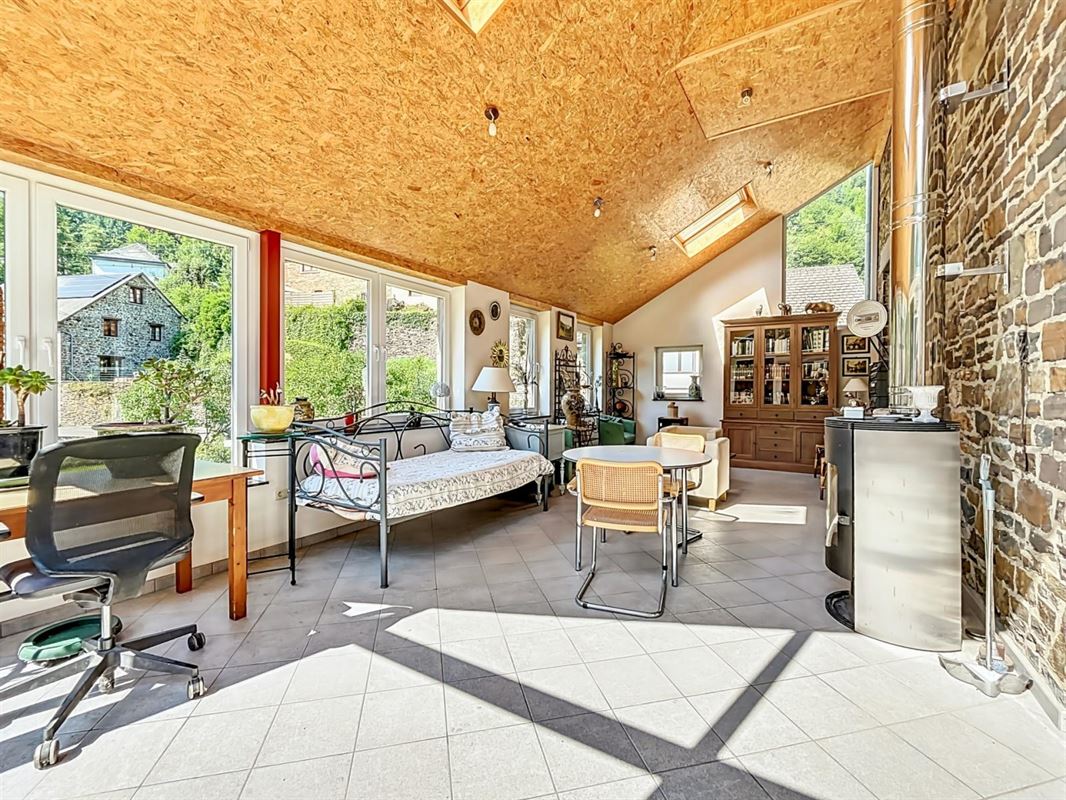 Beleggingspand in La Roche-en-Ardenne - 3 units, kantoorruimte en unit voor vrije beroepen