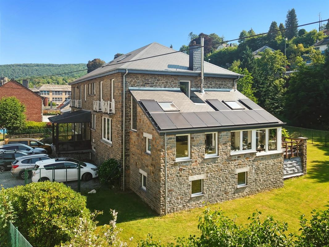 Beleggingspand in La Roche-en-Ardenne - 3 units, kantoorruimte en unit voor vrije beroepen