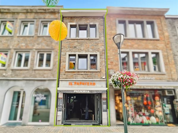 4-slaapkamerwoning met commerciële begane grond in La Roche-en-Ardenne