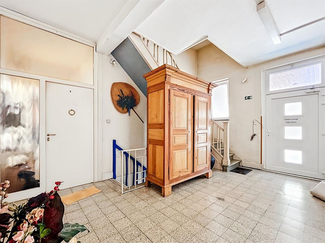 Beleggingspand in La Roche-en-Ardenne - 3 units, kantoorruimte en unit voor vrije beroepen