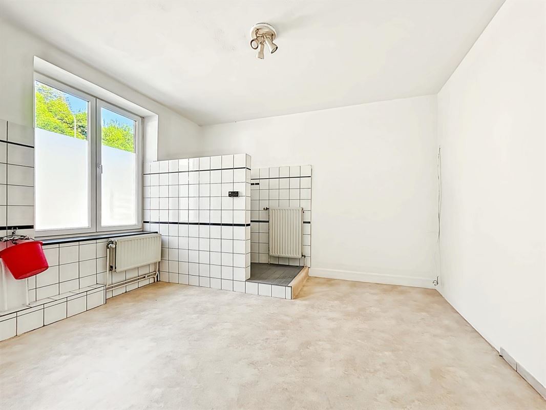 Beleggingspand in La Roche-en-Ardenne - 3 units, kantoorruimte en unit voor vrije beroepen