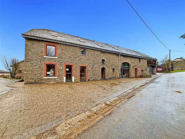 4 gîtes met vergunning en een appartement met 1 slaapkamer in Alhoumont