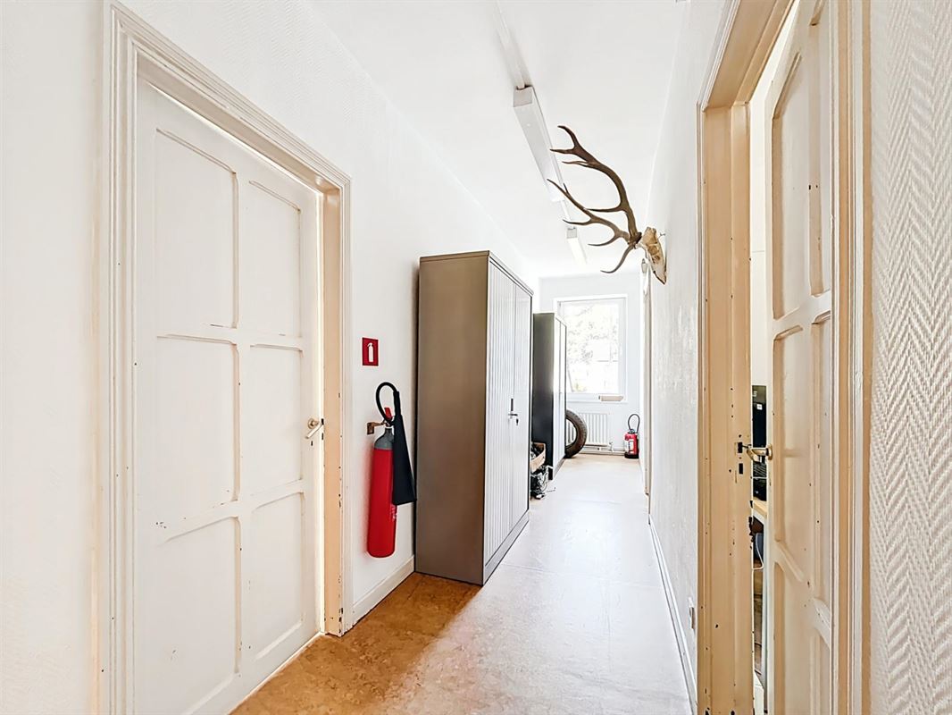 Beleggingspand in La Roche-en-Ardenne - 3 units, kantoorruimte en unit voor vrije beroepen