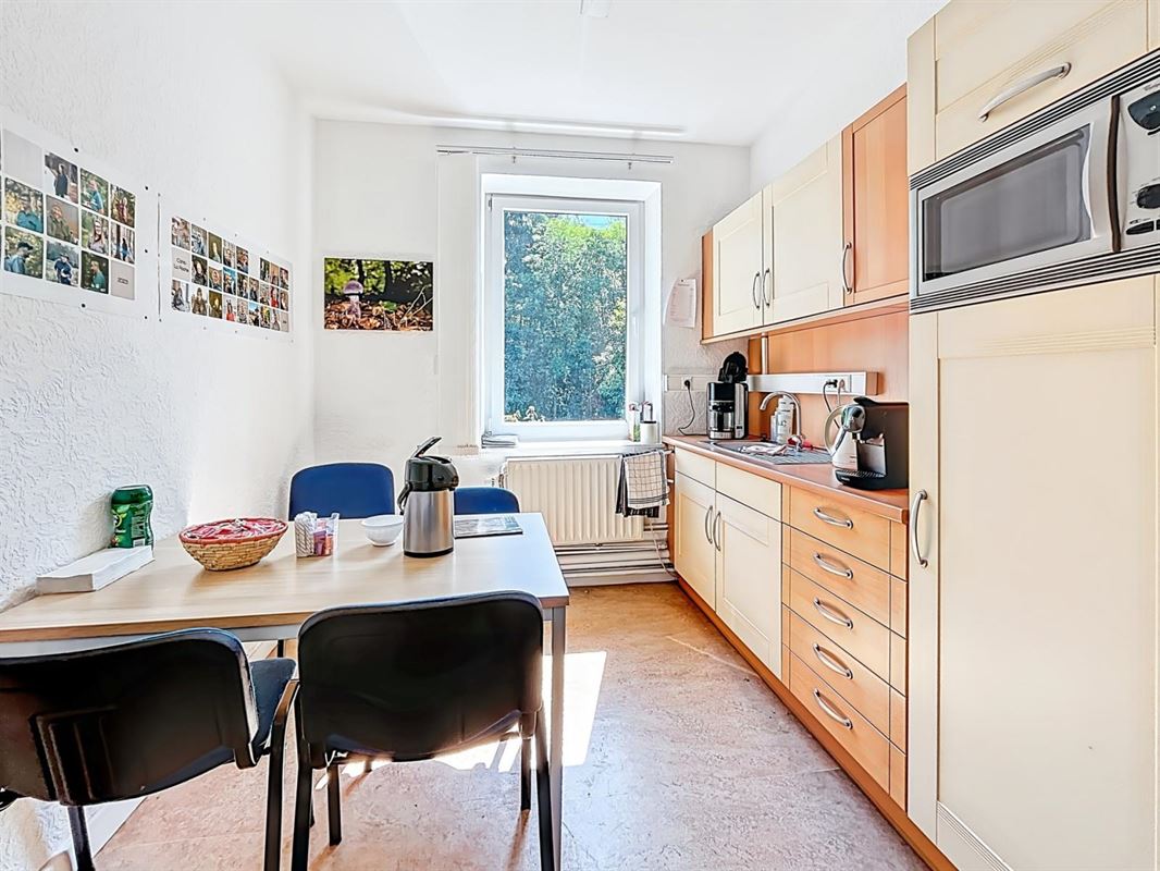 Beleggingspand in La Roche-en-Ardenne - 3 units, kantoorruimte en unit voor vrije beroepen