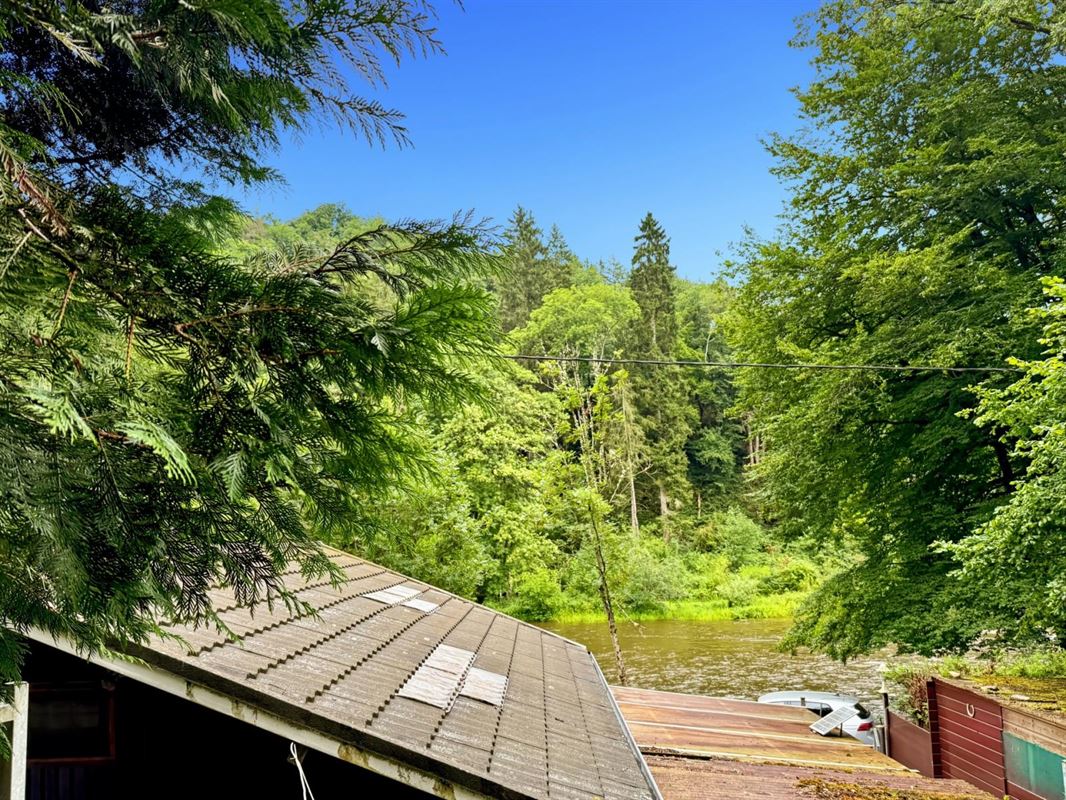 Chalet met 2 slaapkamers aan de oevers van de Ourthe in Nisramont
